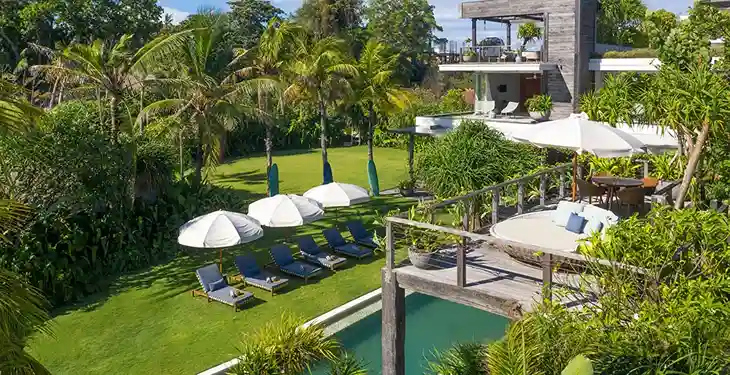 Resort villa garden and pool a short walk from the beach, Bali